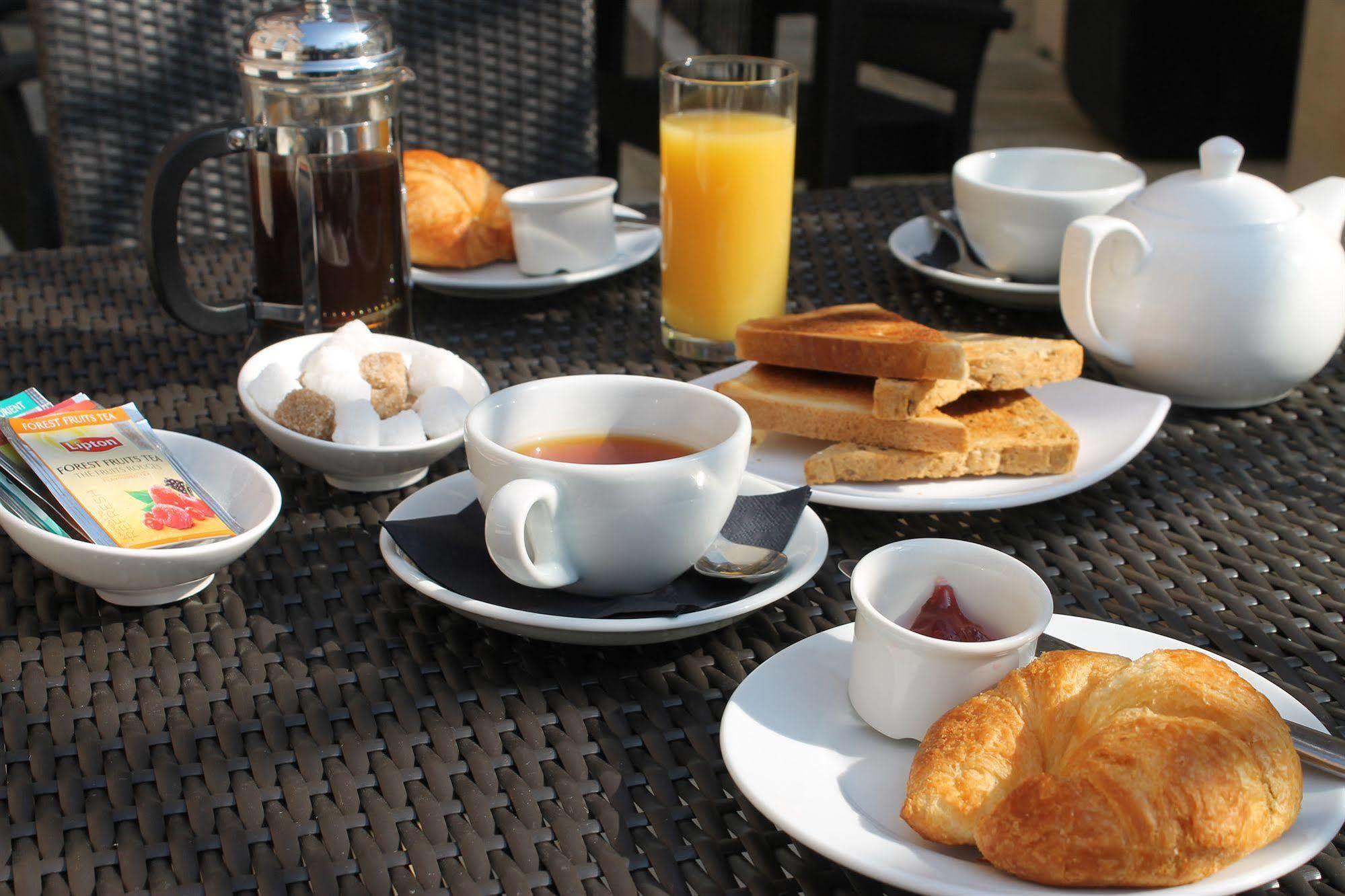 Andover House Hotel & Restaurant - Adults Only Great Yarmouth Exteriör bild